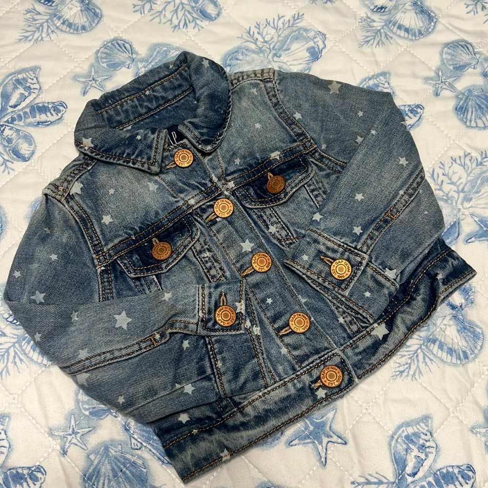 NEW Baby Gap Light Wash Star Denim Jacket Size 18-24 Months
